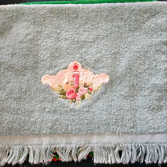 15 Piece Holiday Hand Towel Bundle - Picture 12 of 15